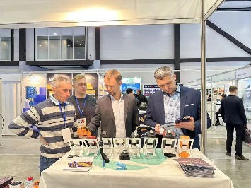 俄羅斯，澤釧來(lái)啦！