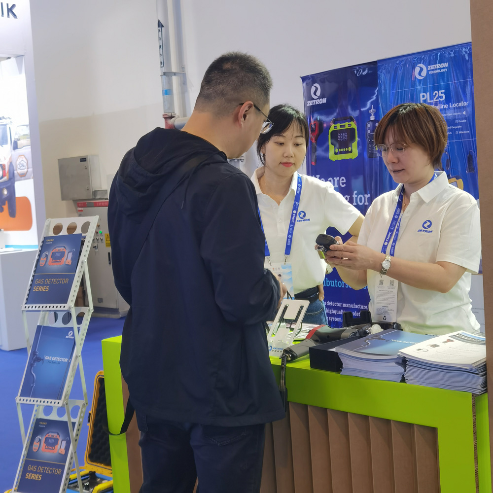 技術(shù)團(tuán)隊專業(yè)服務(wù)，提升品牌影響力